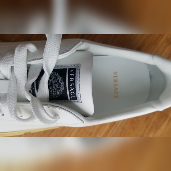 Versace Greca Sneakers New sz8 - Picture 3 of 8